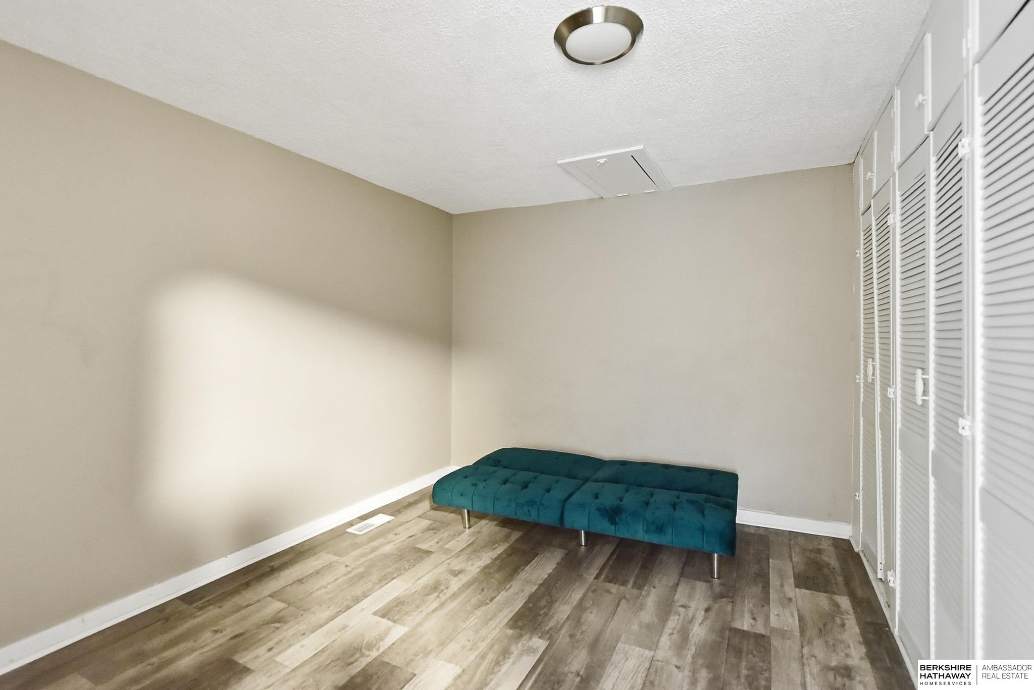 Omaha, Nebraska 68108, United States, 2 Bedrooms Bedrooms, ,1 BathroomBathrooms,Residential,Active,242678