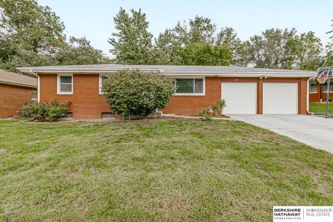 Photo of 6210 Colby Street, Lincoln, NE 68505 (MLS # 22627620)