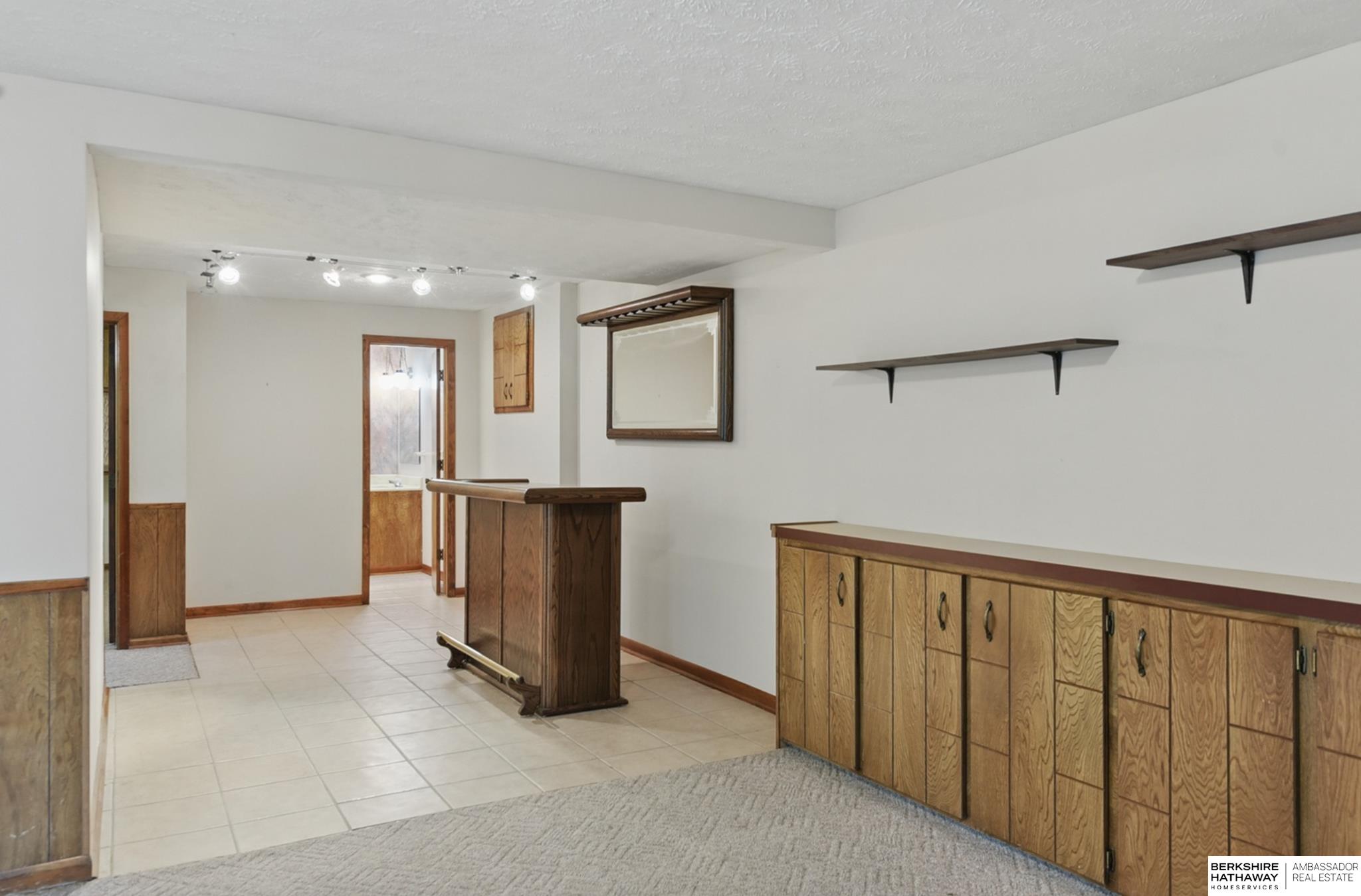 Omaha, Nebraska 68164, United States, 4 Bedrooms Bedrooms, ,3 BathroomsBathrooms,Residential,Pending,130832