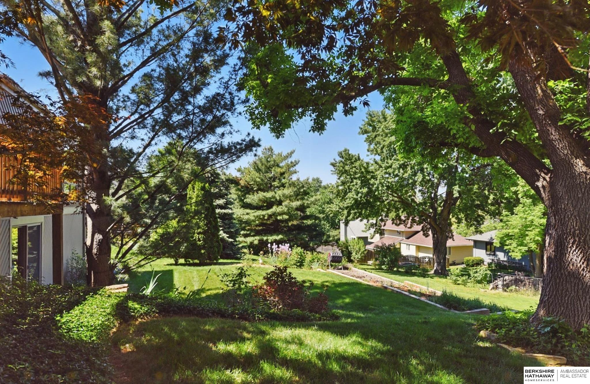 Omaha, Nebraska 68164, United States, 4 Bedrooms Bedrooms, ,3 BathroomsBathrooms,Residential,Pending,130832