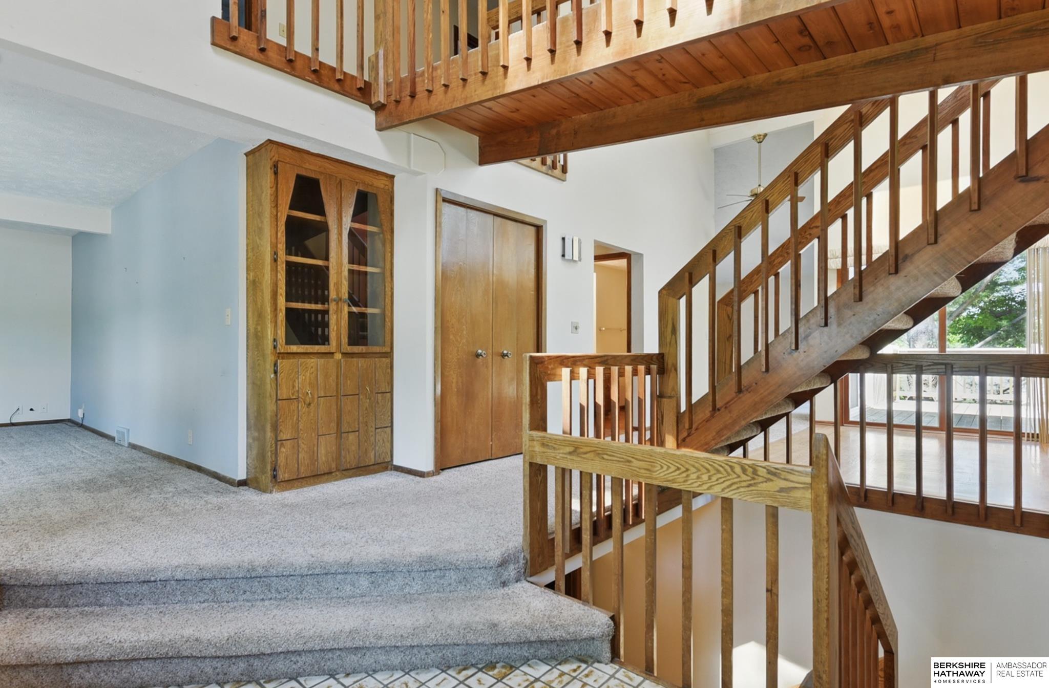 Omaha, Nebraska 68164, United States, 4 Bedrooms Bedrooms, ,3 BathroomsBathrooms,Residential,Pending,130832