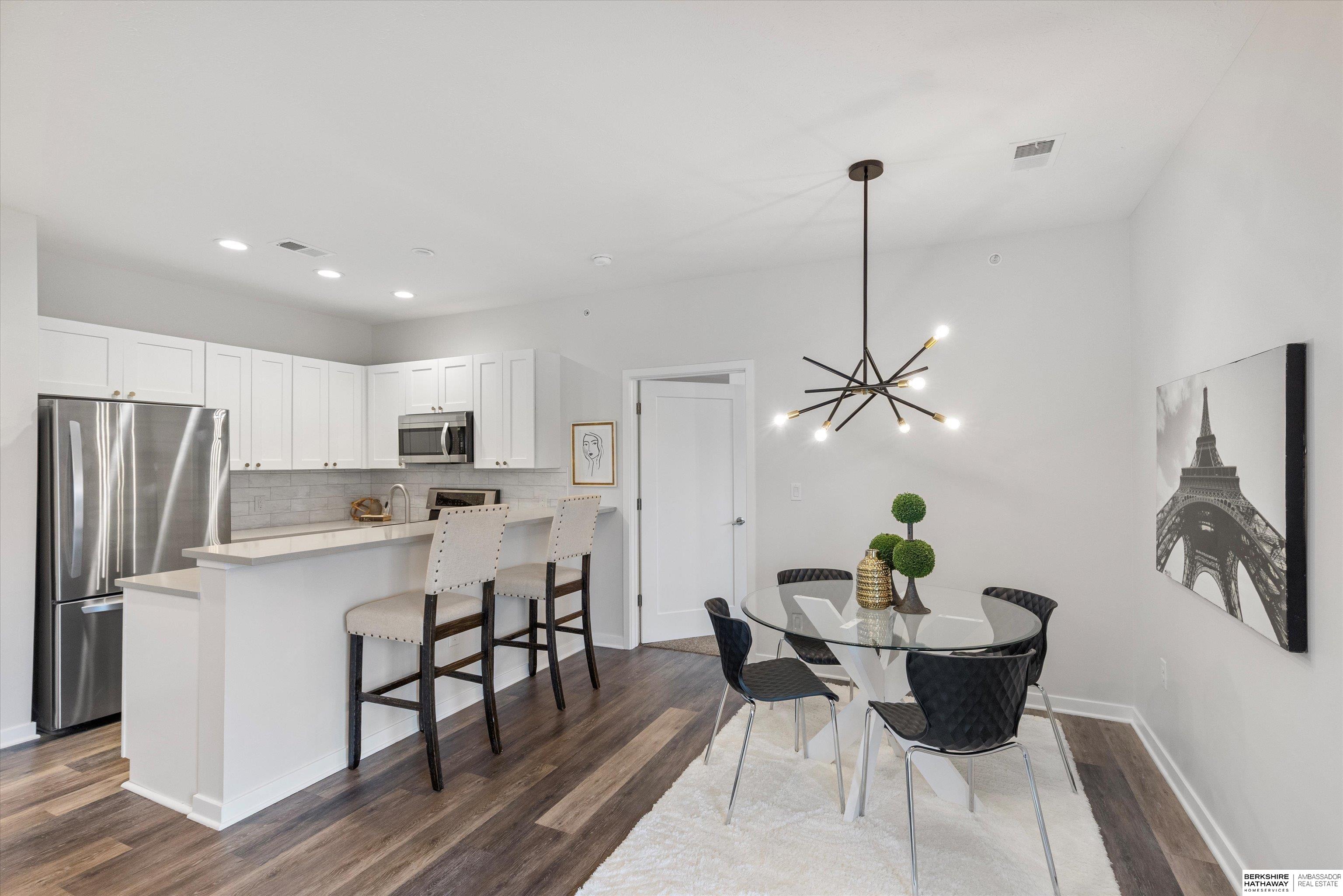 Omaha, Nebraska 68116, United States, 2 Bedrooms Bedrooms, ,2 BathroomsBathrooms,Residential,Pending,223948