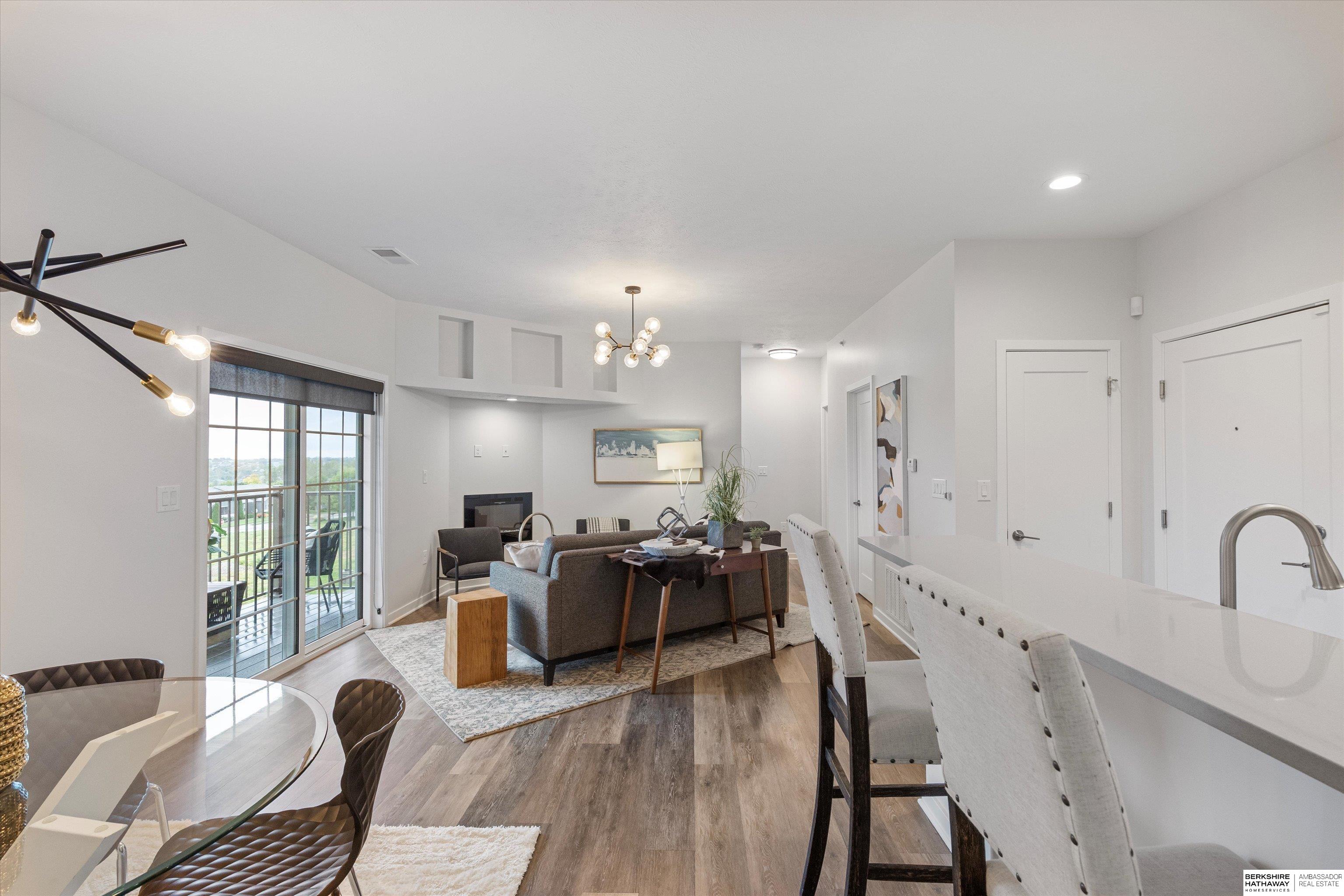 Omaha, Nebraska 68116, United States, 2 Bedrooms Bedrooms, ,2 BathroomsBathrooms,Residential,Pending,223948