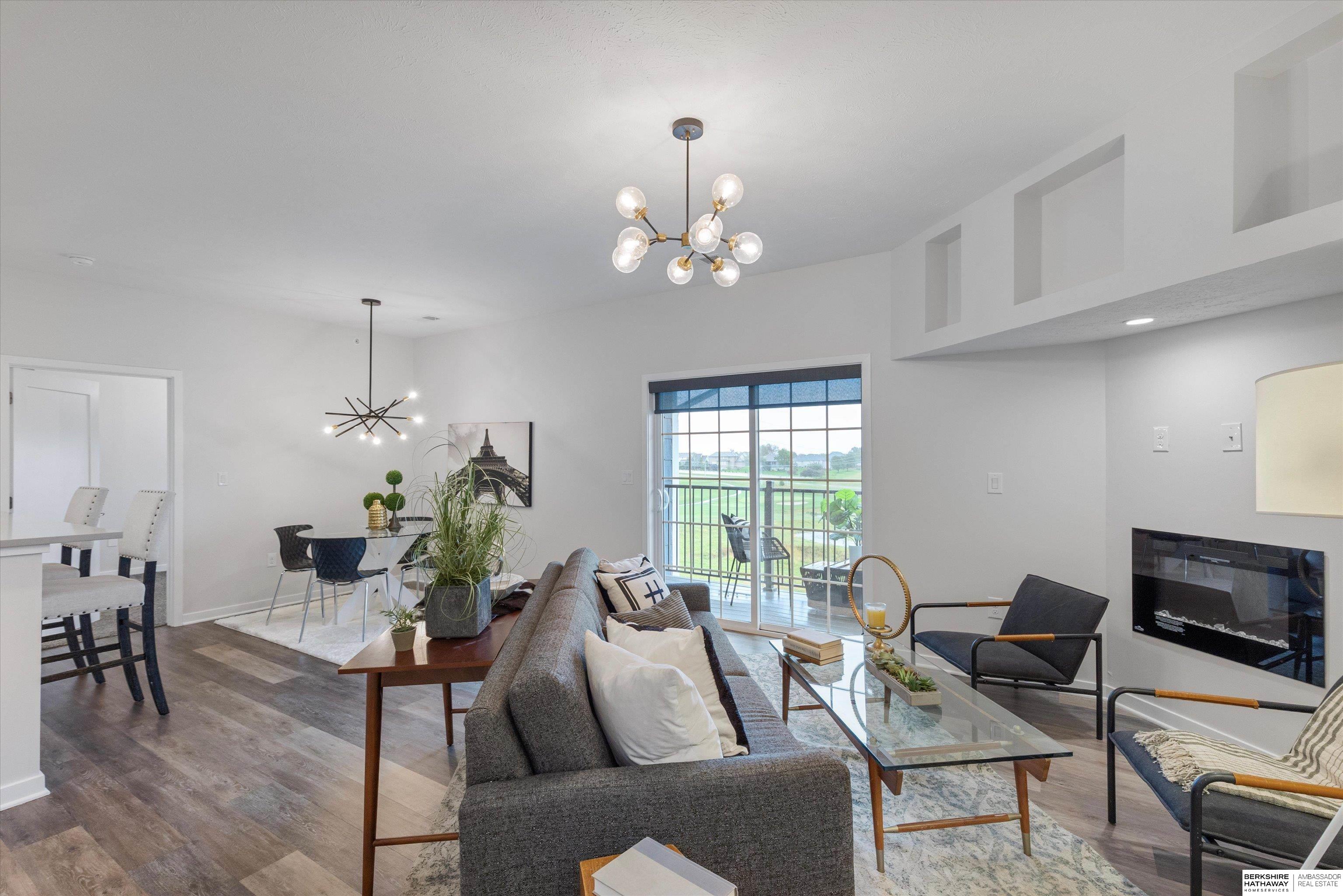 Omaha, Nebraska 68116, United States, 2 Bedrooms Bedrooms, ,2 BathroomsBathrooms,Residential,Pending,223948