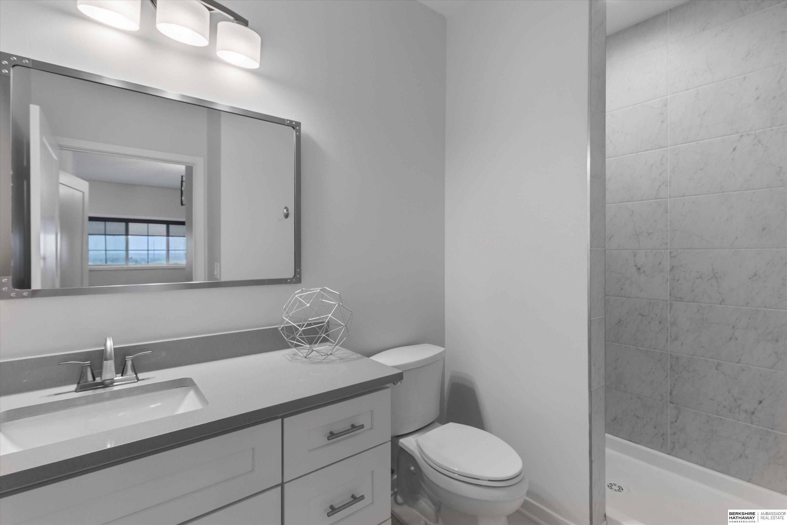 Omaha, Nebraska 68116, United States, 2 Bedrooms Bedrooms, ,2 BathroomsBathrooms,Residential,Pending,223948