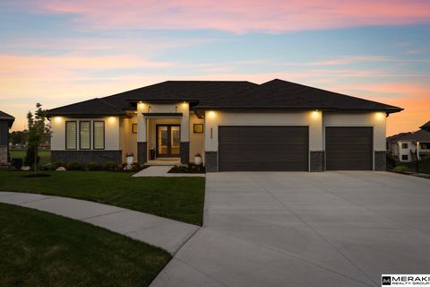 Photo of 9859 S 98th Circle, Papillion, NE 68048 (MLS # 22611163)