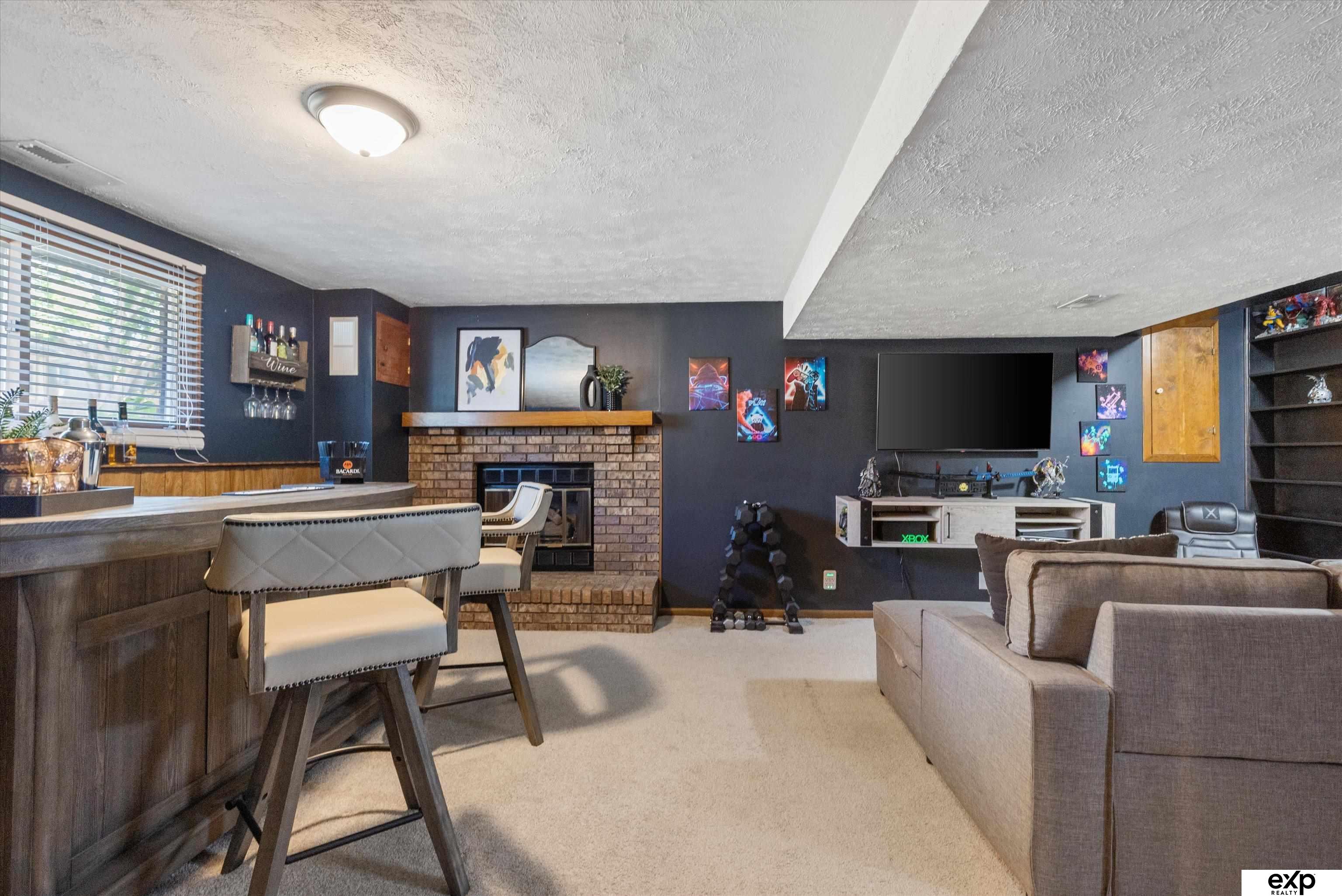 Omaha, Nebraska 68164, United States, 3 Bedrooms Bedrooms, ,2 BathroomsBathrooms,Residential,Pending,151215