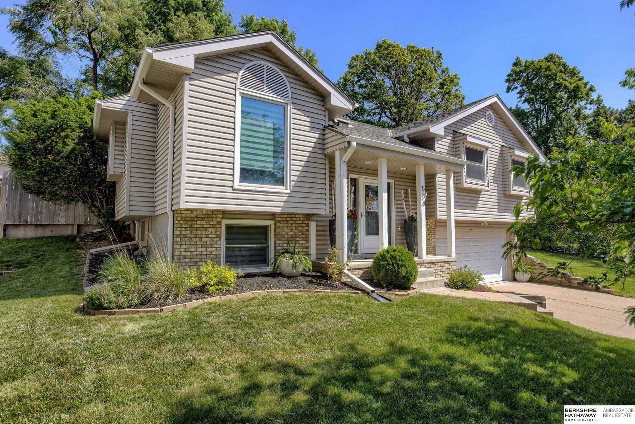 Omaha, Nebraska 68154, United States, 3 Bedrooms Bedrooms, ,3 BathroomsBathrooms,Residential,Active,132334