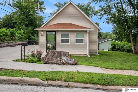 Photo of 2018 N 35th Street, Omaha, NE 68111 (MLS # 22520922) Photo of 2018 N 35th Street, Omaha, NE 68111 (MLS # 22520922)