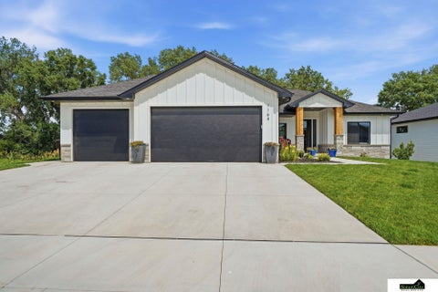 Photo of 1164 Tuscan Trail, Hickman, NE 68372 (MLS # 22619163)