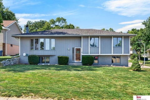 Photo of 6826 S 73rd Avenue, Ralston, NE 68127 (MLS # 22628610)