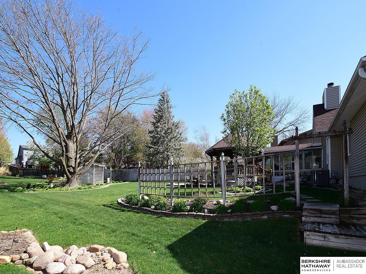 Omaha, Nebraska 68118, United States, 3 Bedrooms Bedrooms, ,3 BathroomsBathrooms,Residential,Active,141160