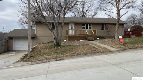 Photo of 801 G Avenue, Plattsmouth, NE 68048 (MLS # 22534789)