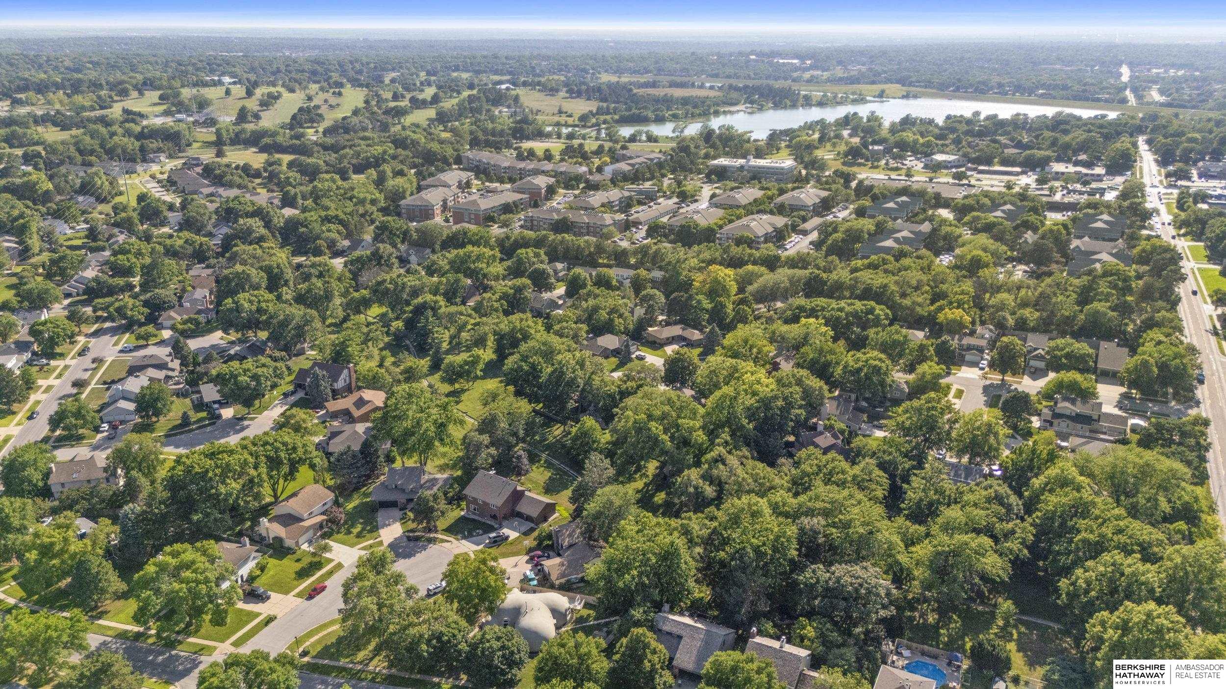 Lincoln, Nebraska 68506, United States, 4 Bedrooms Bedrooms, ,3 BathroomsBathrooms,Residential,Active,192121