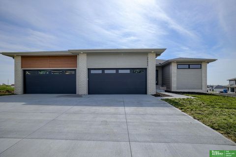 Photo of 20658 Laurel Avenue, Elkhorn, NE 68022 (MLS # 22527846)