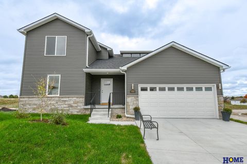 Photo of 5866 S 94th Street, Lincoln, NE 68526 (MLS # 22607854)