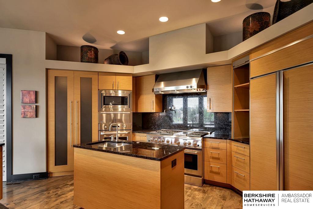 Elkhorn, Nebraska 68022, United States, 4 Bedrooms Bedrooms, ,3 BathroomsBathrooms,Residential,Pending,183630