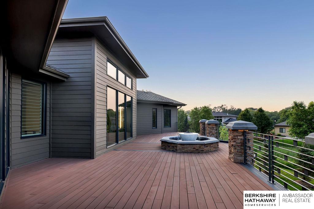 Elkhorn, Nebraska 68022, United States, 4 Bedrooms Bedrooms, ,3 BathroomsBathrooms,Residential,Pending,183630