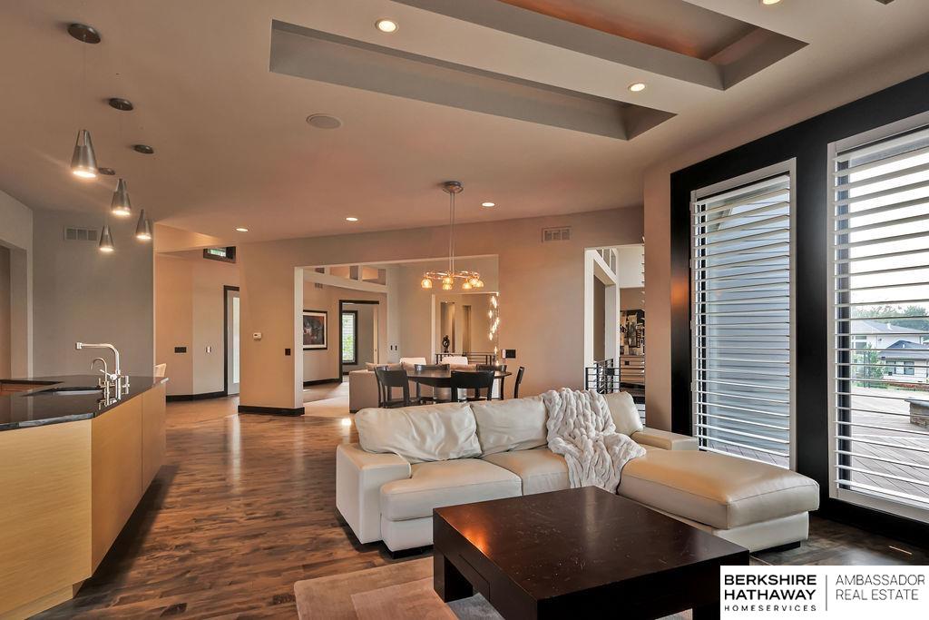 Elkhorn, Nebraska 68022, United States, 4 Bedrooms Bedrooms, ,3 BathroomsBathrooms,Residential,Pending,183630