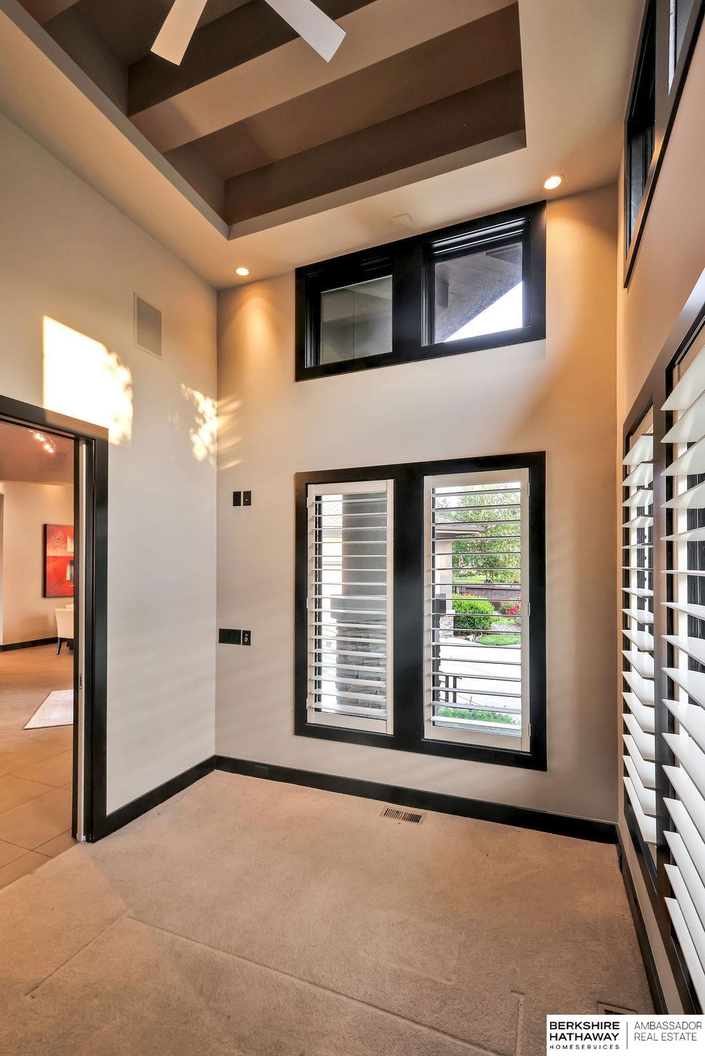 Elkhorn, Nebraska 68022, United States, 4 Bedrooms Bedrooms, ,3 BathroomsBathrooms,Residential,Pending,183630