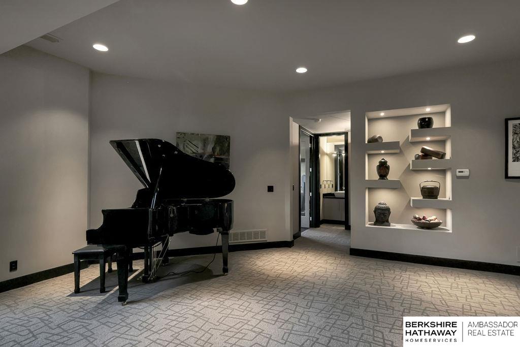 Elkhorn, Nebraska 68022, United States, 4 Bedrooms Bedrooms, ,3 BathroomsBathrooms,Residential,Pending,183630