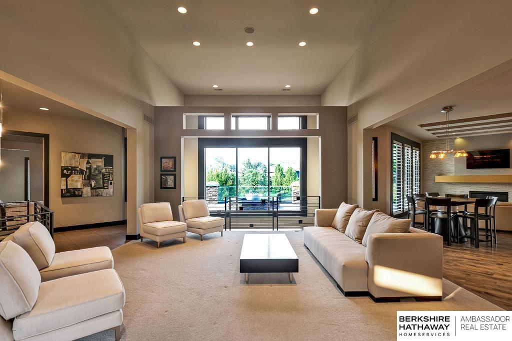 Elkhorn, Nebraska 68022, United States, 4 Bedrooms Bedrooms, ,3 BathroomsBathrooms,Residential,Pending,183630