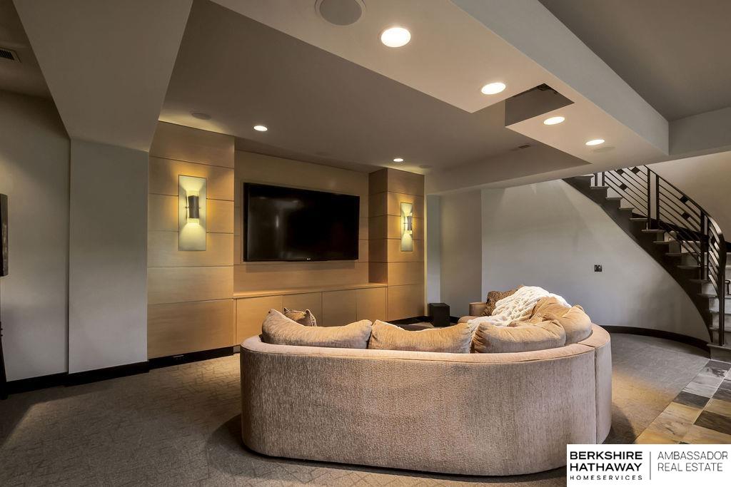 Elkhorn, Nebraska 68022, United States, 4 Bedrooms Bedrooms, ,3 BathroomsBathrooms,Residential,Pending,183630