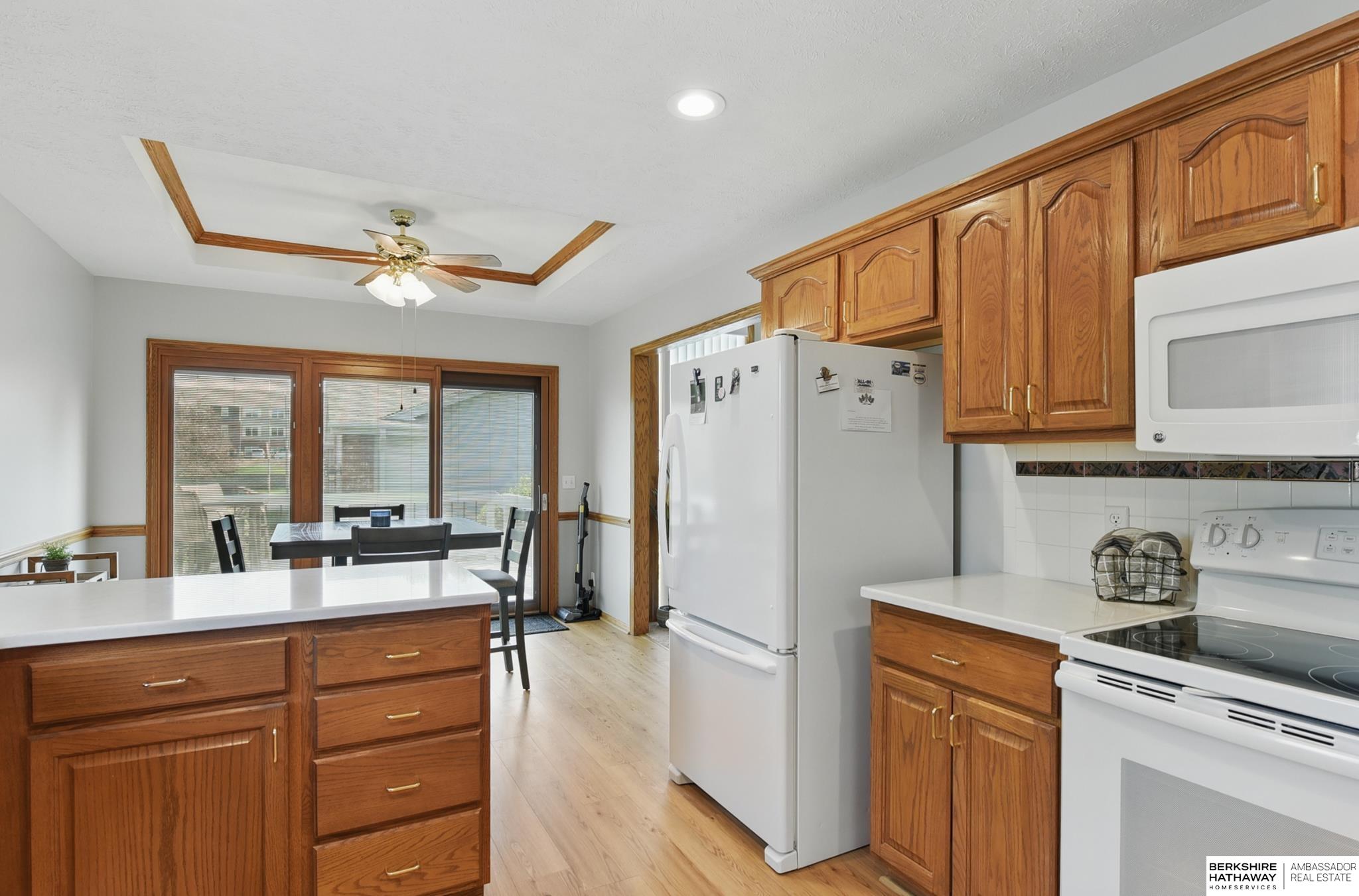 Omaha, Nebraska 68164, United States, 2 Bedrooms Bedrooms, ,3 BathroomsBathrooms,Residential,Pending,125037