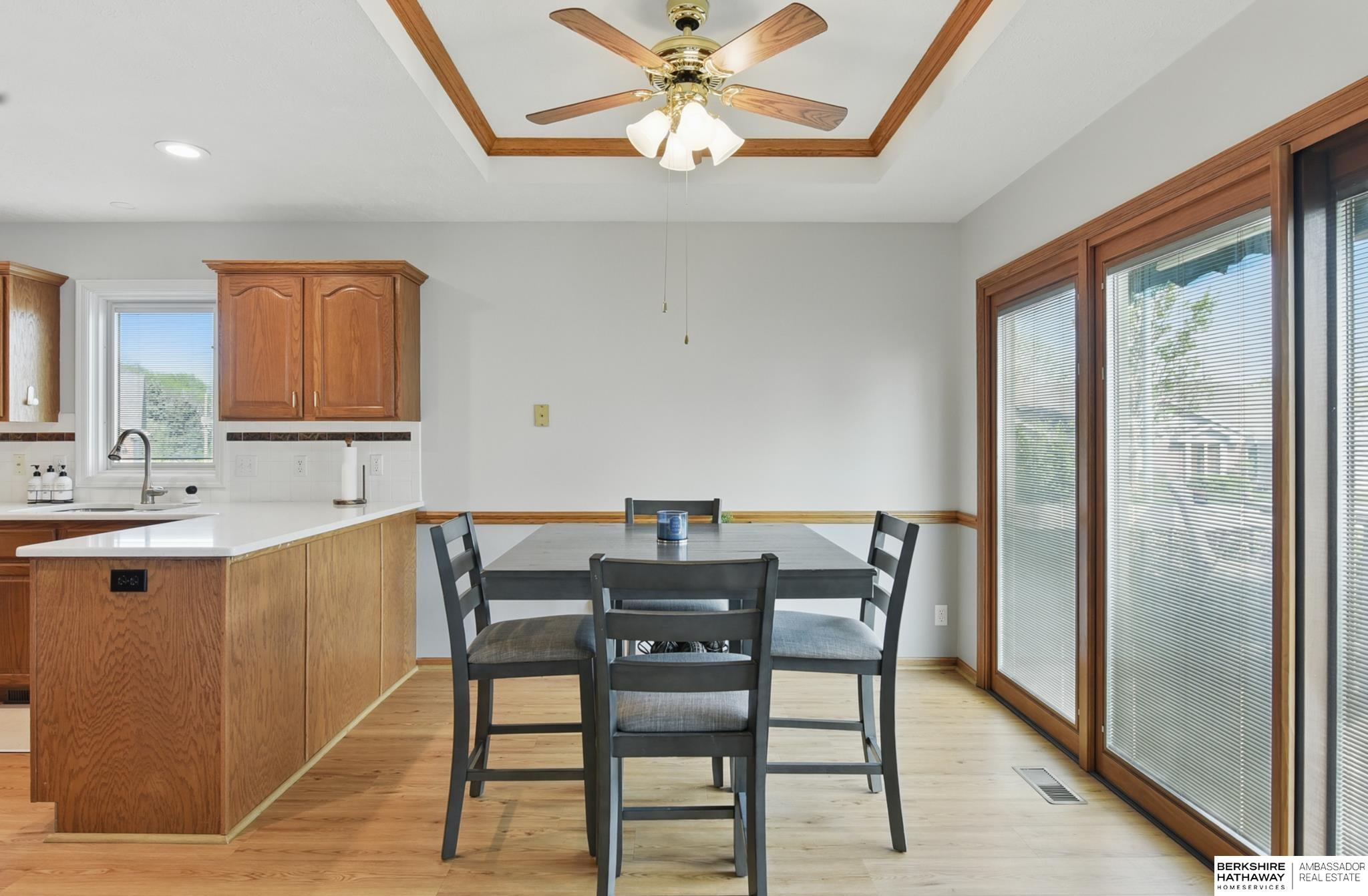 Omaha, Nebraska 68164, United States, 2 Bedrooms Bedrooms, ,3 BathroomsBathrooms,Residential,Pending,125037