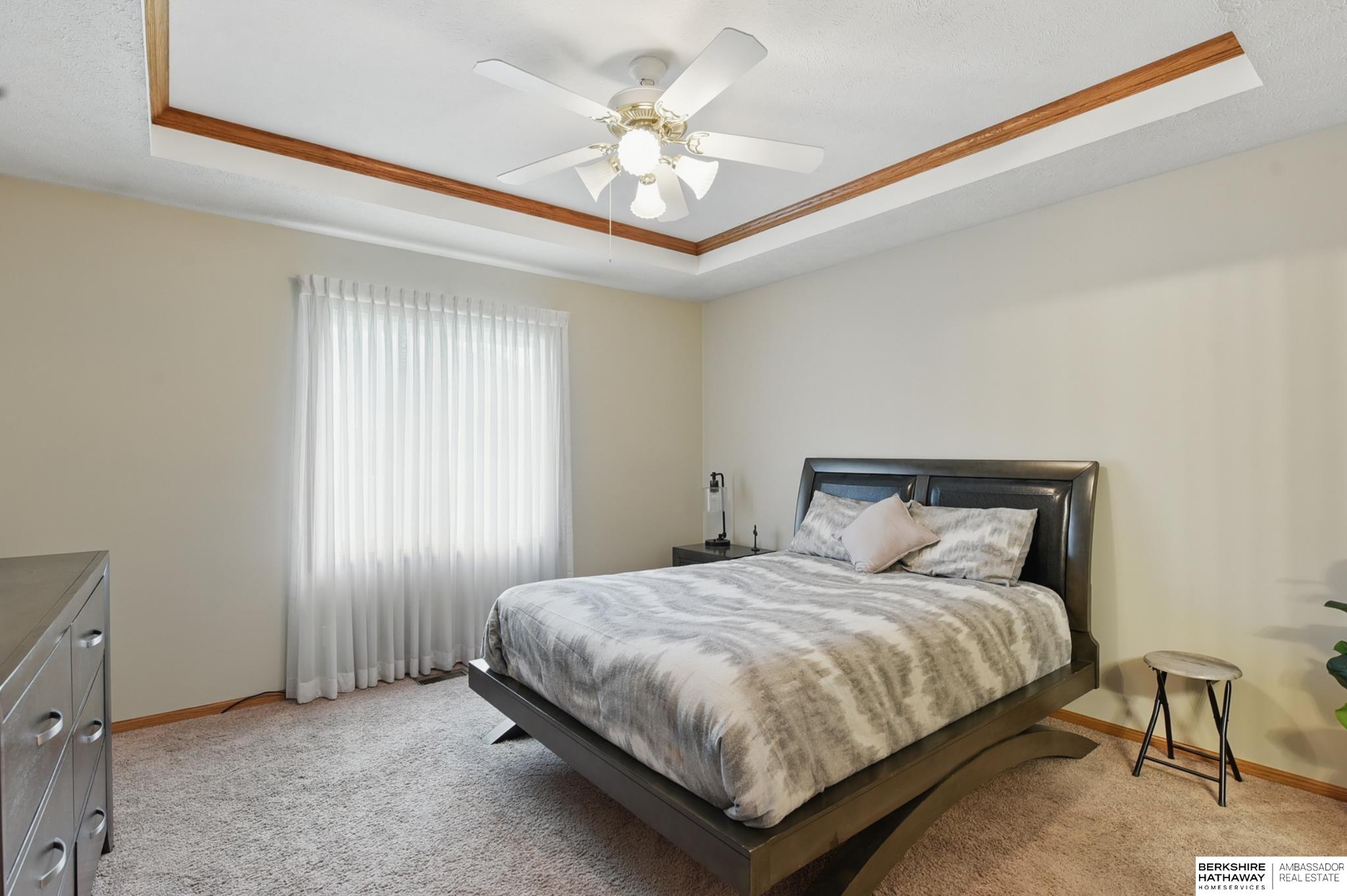 Omaha, Nebraska 68164, United States, 2 Bedrooms Bedrooms, ,3 BathroomsBathrooms,Residential,Pending,125037