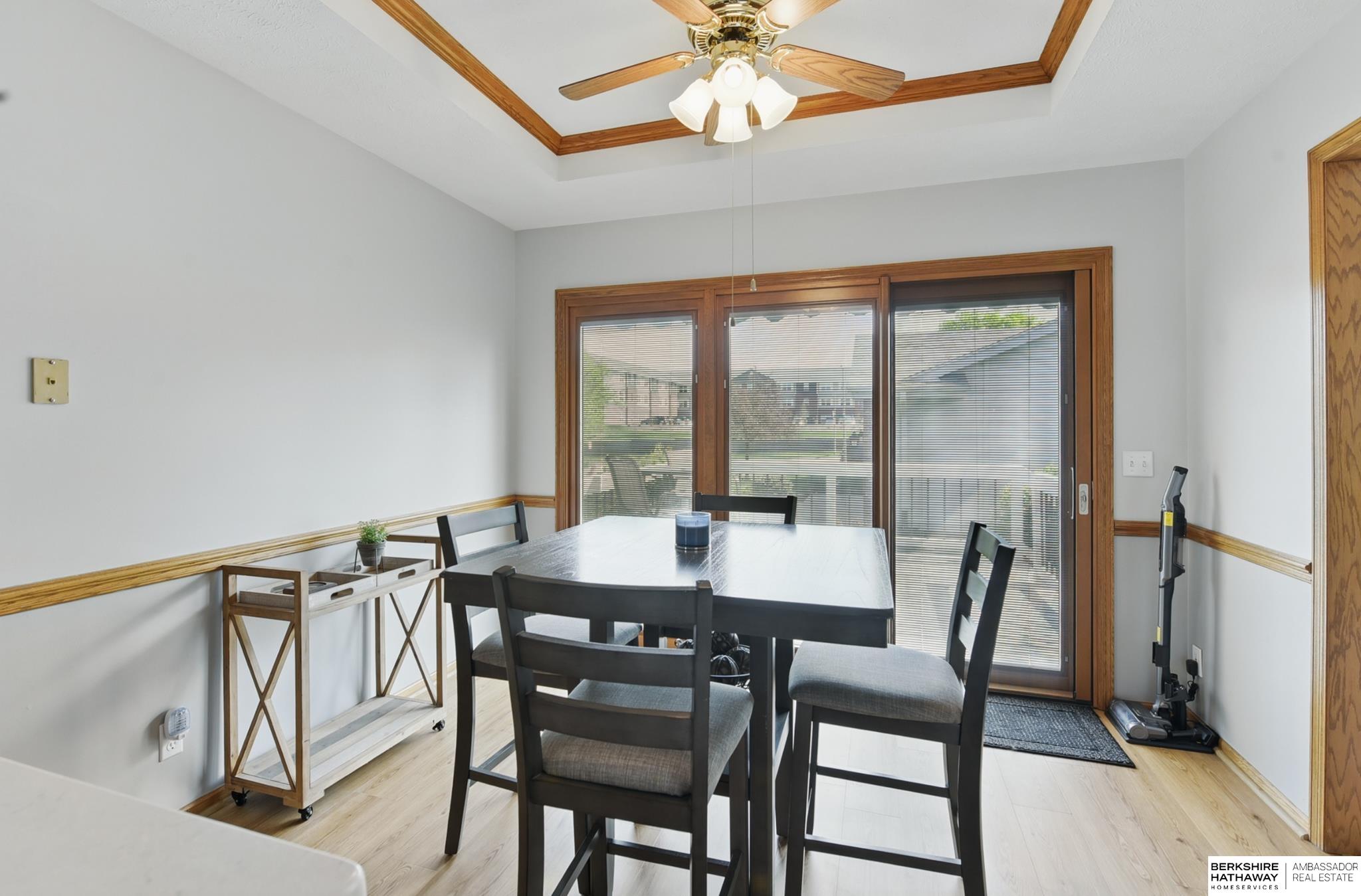 Omaha, Nebraska 68164, United States, 2 Bedrooms Bedrooms, ,3 BathroomsBathrooms,Residential,Pending,125037