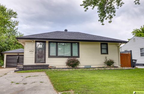 Photo of 4814 S 50 Avenue, Omaha, NE 68117 (MLS # 22524076)