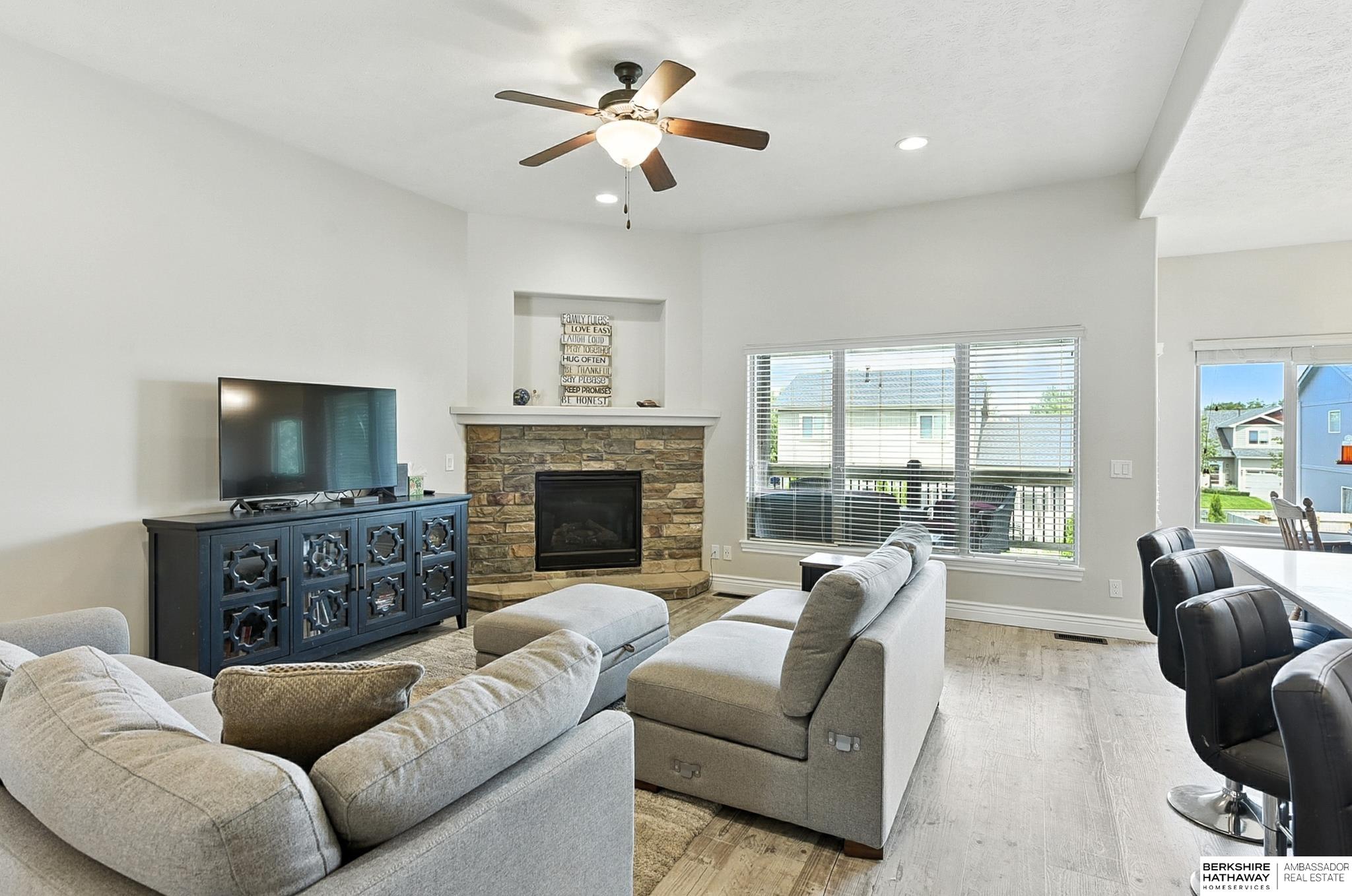 Papillion, Nebraska 68046, United States, 4 Bedrooms Bedrooms, ,3 BathroomsBathrooms,Residential,Active,188127