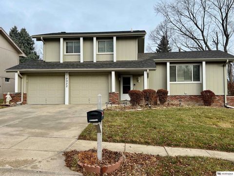 Photo of 12922 Olive Street, Omaha, NE 68138 (MLS # 22535502)