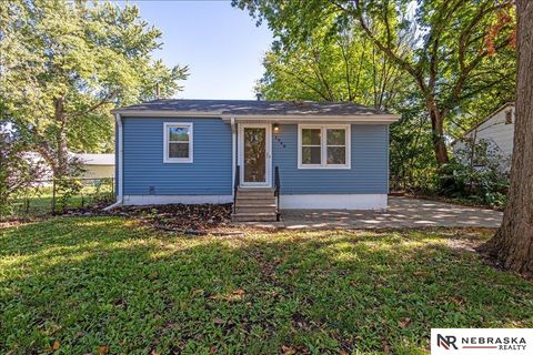 Photo of 2940 N 41st Street, Lincoln, NE 68504 (MLS # 22528935)