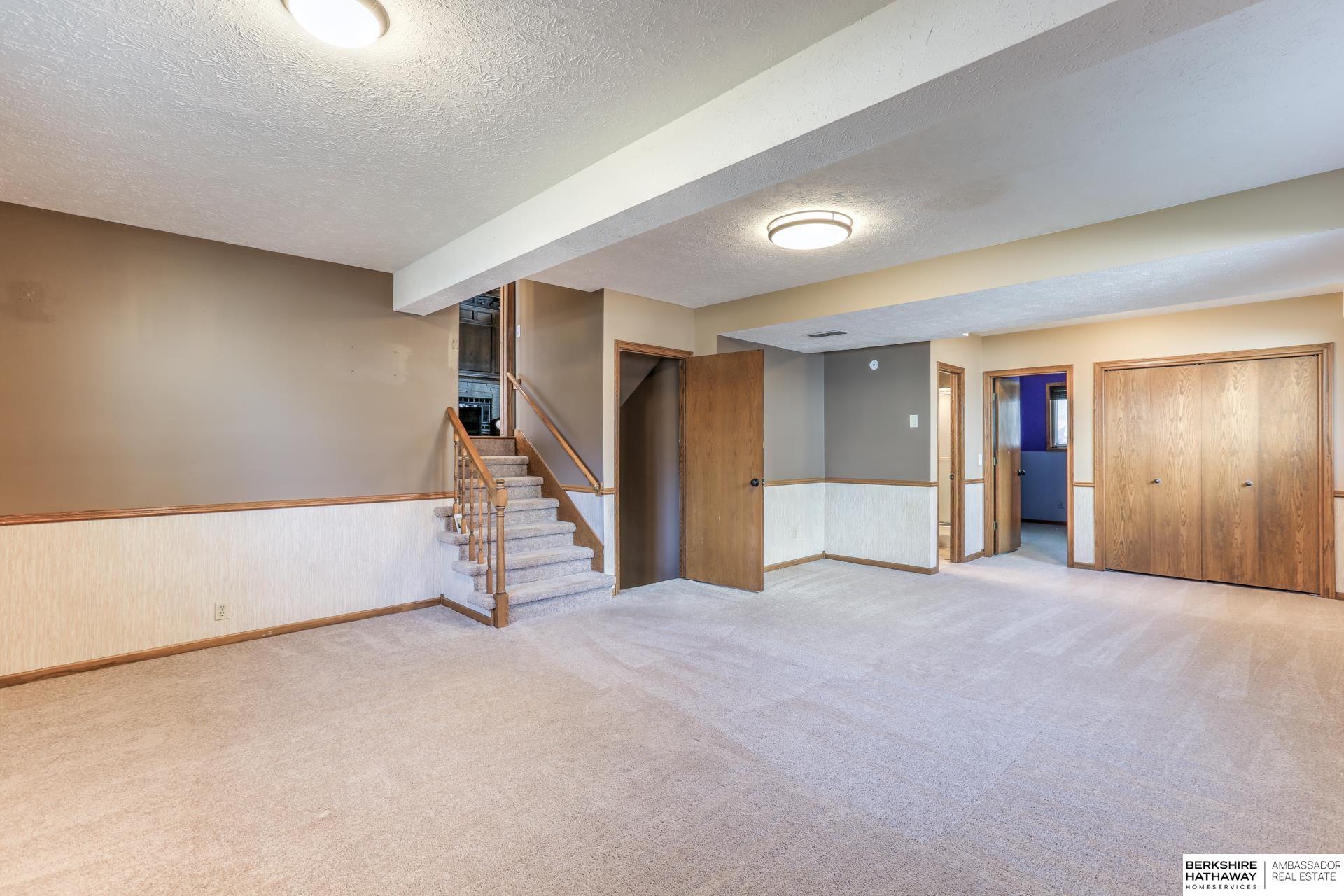 Omaha, Nebraska 68137, United States, 4 Bedrooms Bedrooms, ,3 BathroomsBathrooms,Residential,Active,243436