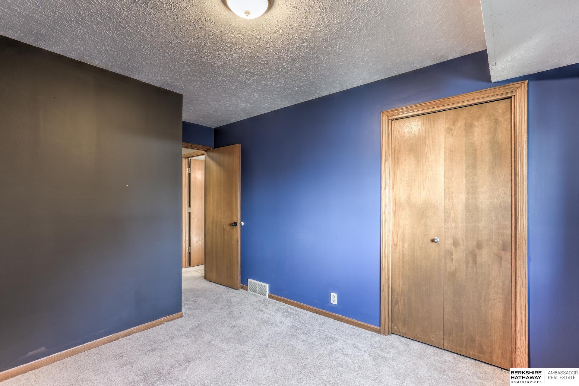 Omaha, Nebraska 68137, United States, 4 Bedrooms Bedrooms, ,3 BathroomsBathrooms,Residential,Active,243436