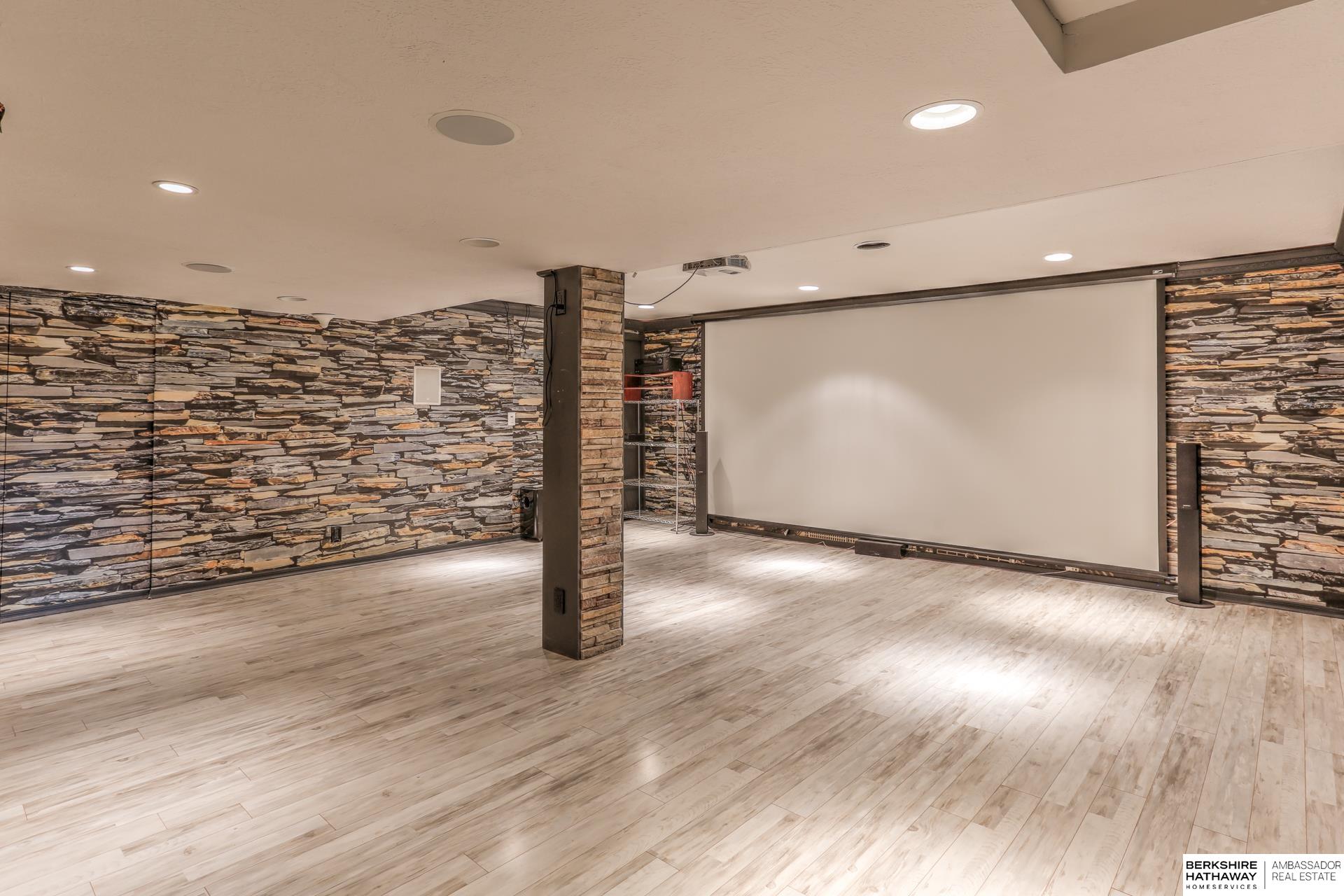 Omaha, Nebraska 68137, United States, 4 Bedrooms Bedrooms, ,3 BathroomsBathrooms,Residential,Active,243436