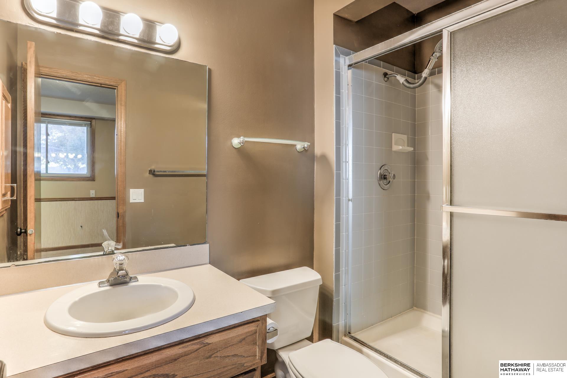 Omaha, Nebraska 68137, United States, 4 Bedrooms Bedrooms, ,3 BathroomsBathrooms,Residential,Active,243436