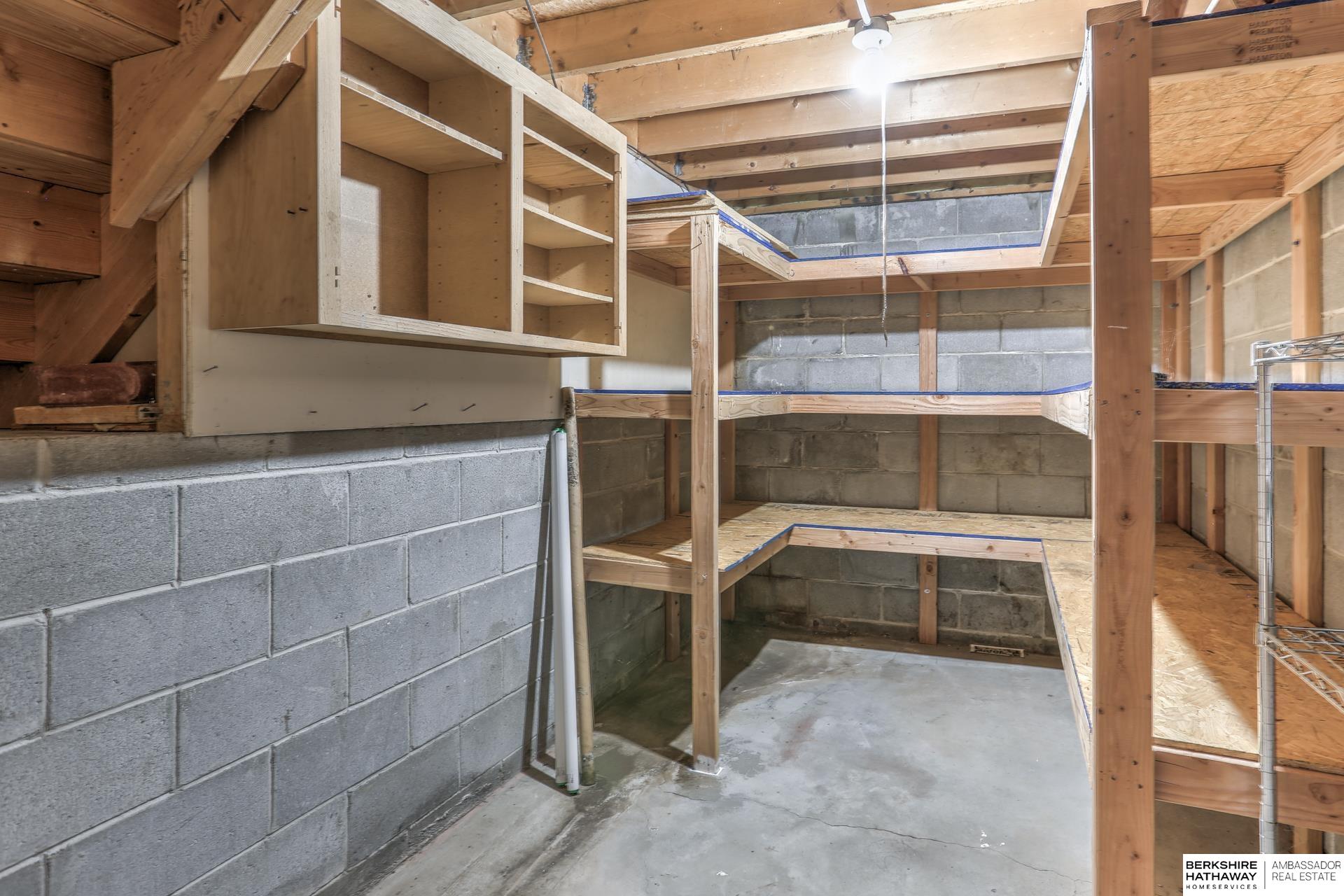 Omaha, Nebraska 68137, United States, 4 Bedrooms Bedrooms, ,3 BathroomsBathrooms,Residential,Active,243436