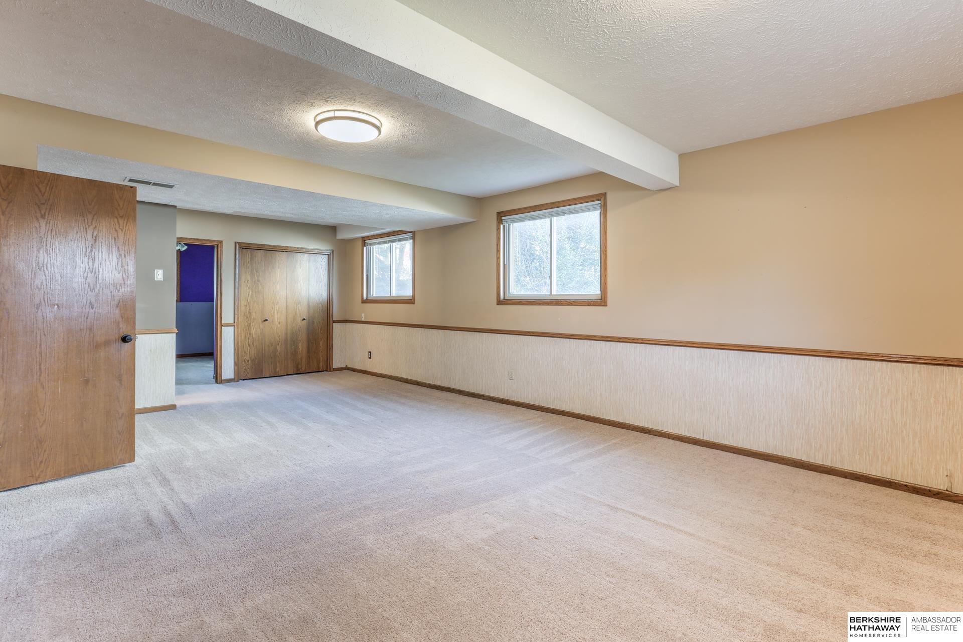 Omaha, Nebraska 68137, United States, 4 Bedrooms Bedrooms, ,3 BathroomsBathrooms,Residential,Active,243436