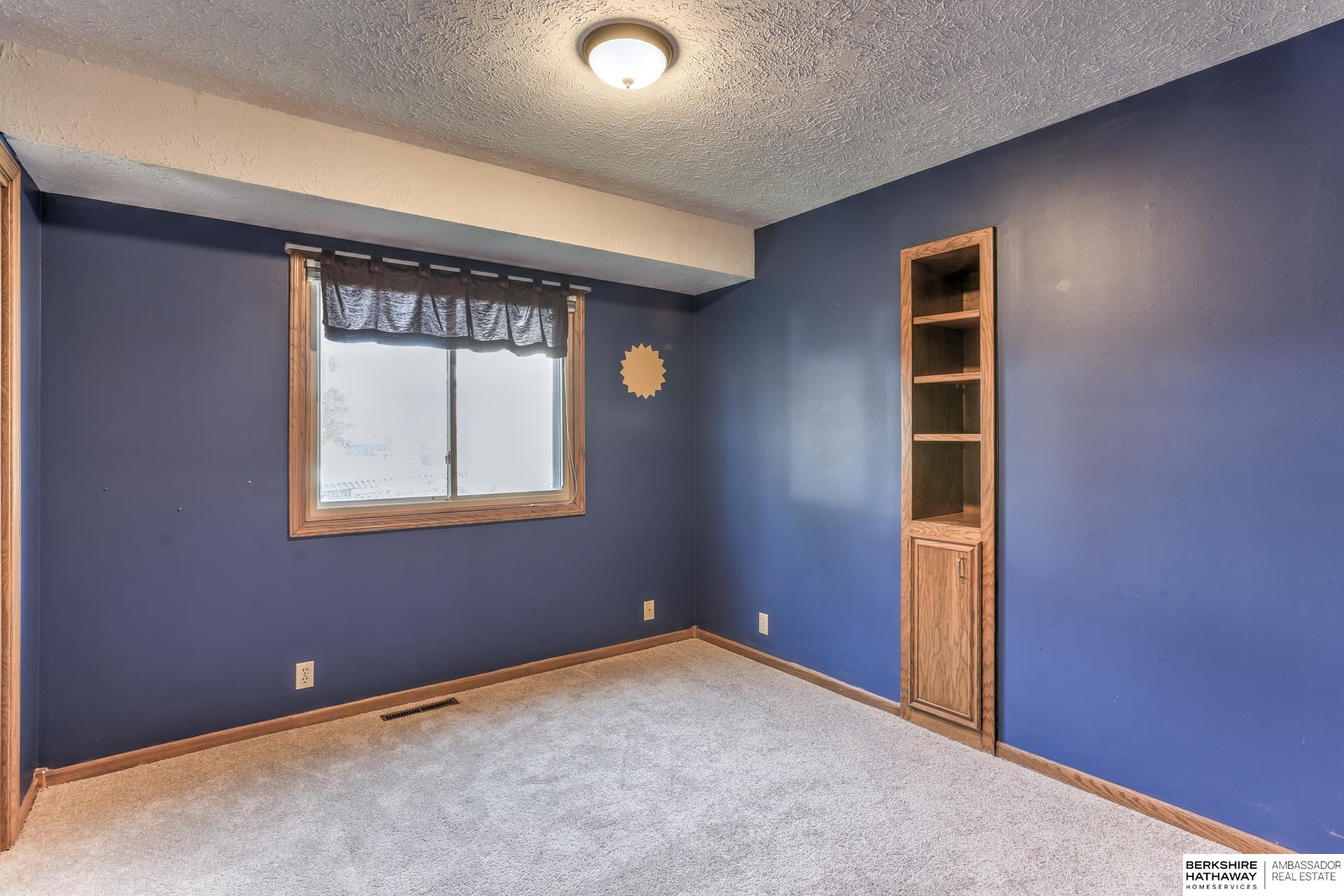 Omaha, Nebraska 68137, United States, 4 Bedrooms Bedrooms, ,3 BathroomsBathrooms,Residential,Active,243436