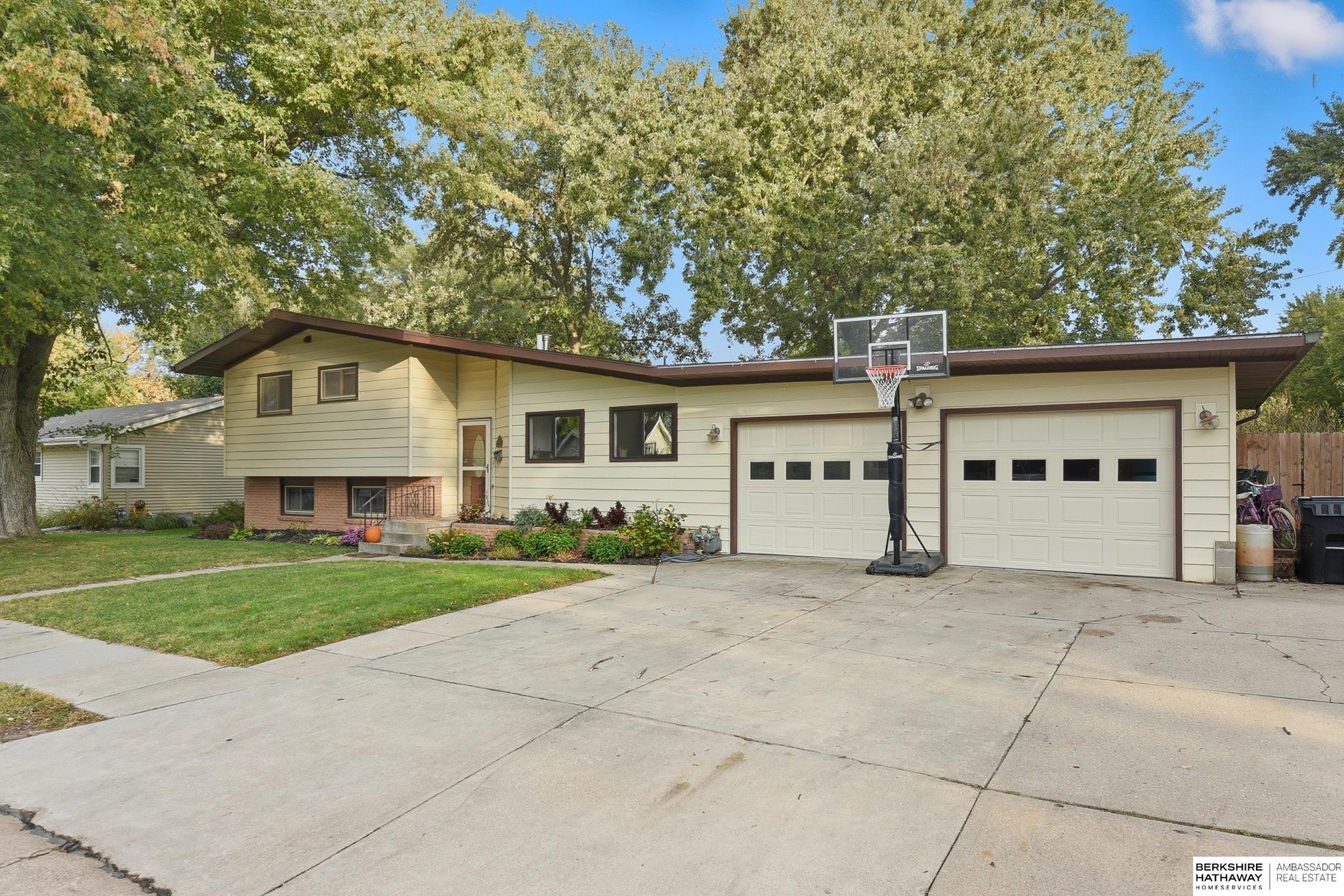 Wahoo, Nebraska 68066, United States, 3 Bedrooms Bedrooms, ,2 BathroomsBathrooms,Residential,Active,230746