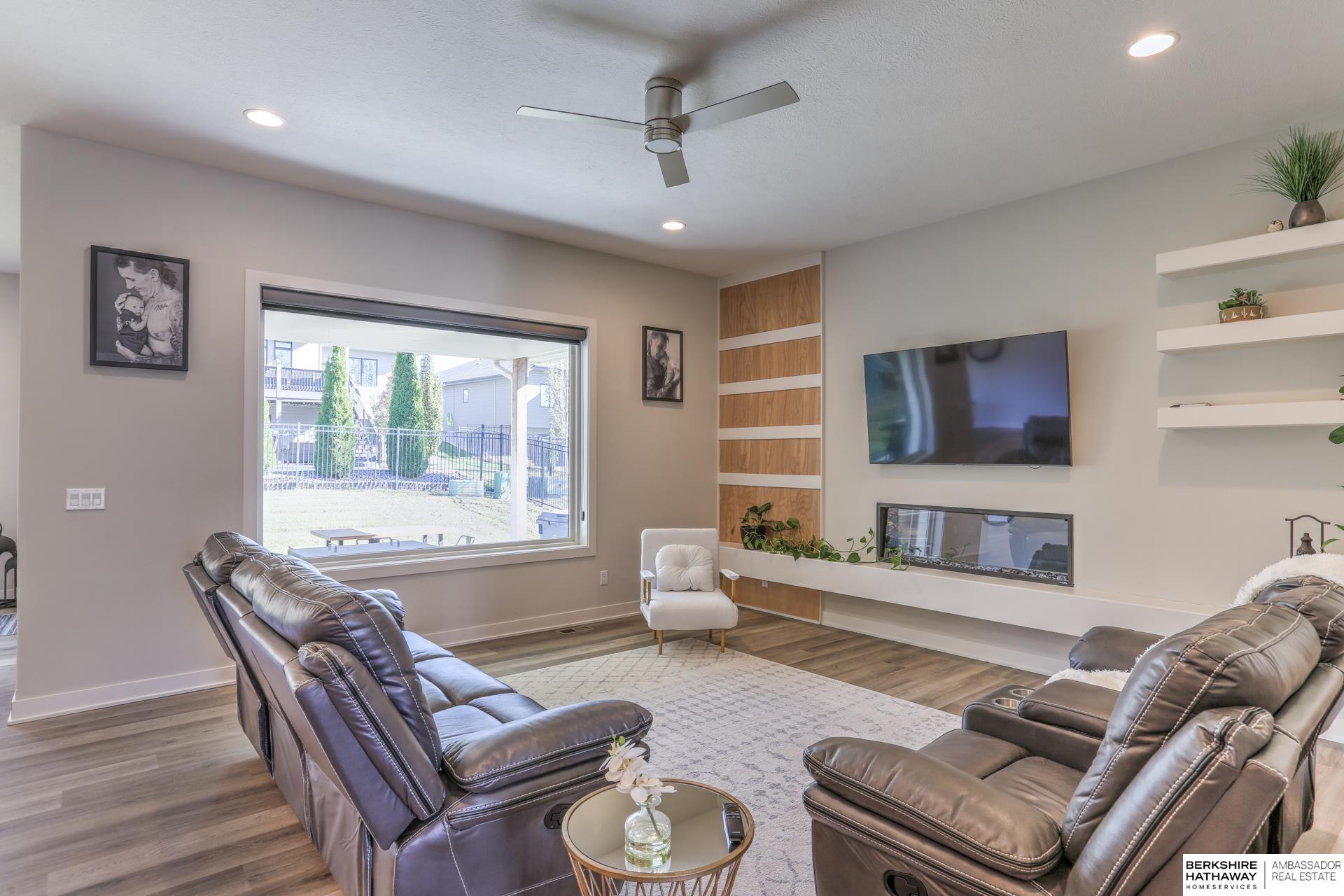 Omaha, Nebraska 68022, United States, 4 Bedrooms Bedrooms, ,3 BathroomsBathrooms,Residential,Active,240665