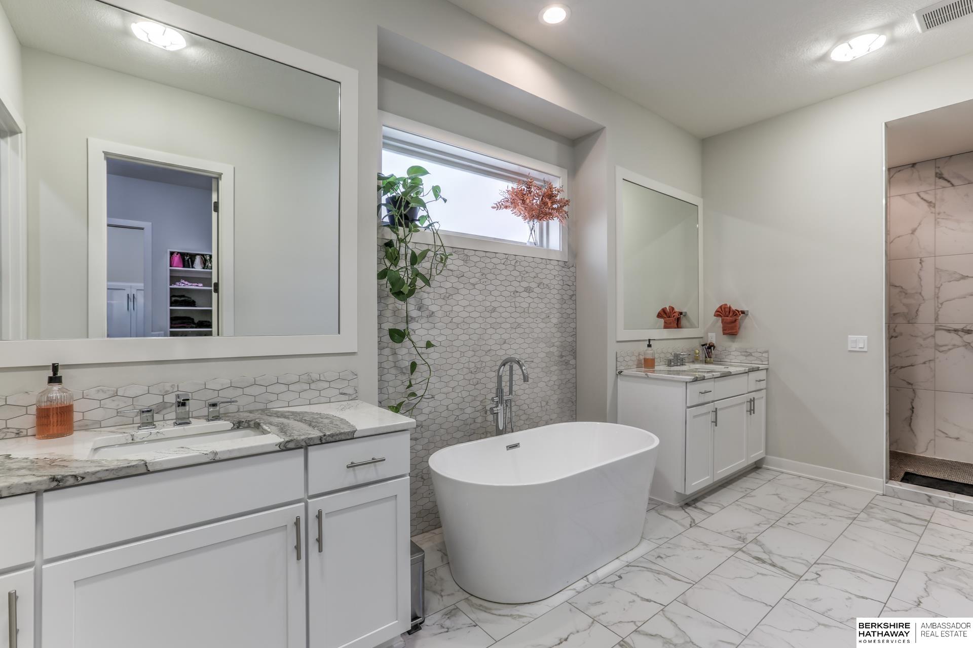 Omaha, Nebraska 68022, United States, 4 Bedrooms Bedrooms, ,3 BathroomsBathrooms,Residential,Active,240665