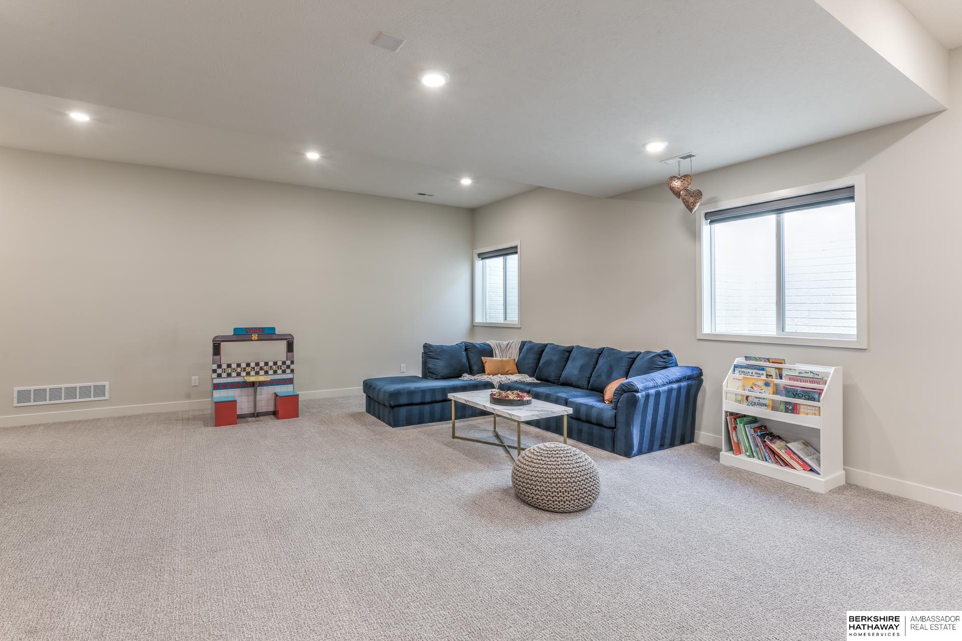 Omaha, Nebraska 68022, United States, 4 Bedrooms Bedrooms, ,3 BathroomsBathrooms,Residential,Active,240665