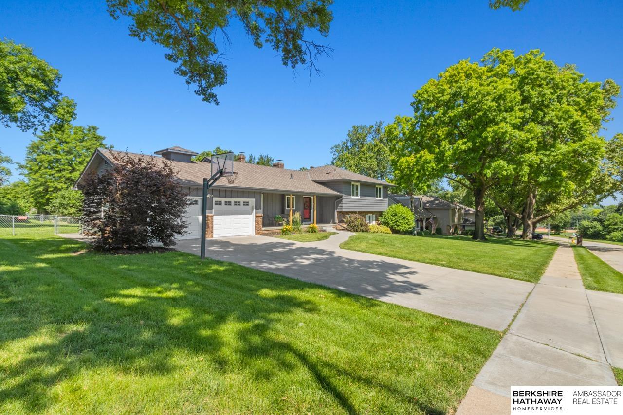 Omaha, Nebraska 68124, United States, 4 Bedrooms Bedrooms, ,3 BathroomsBathrooms,Residential,Active,156014