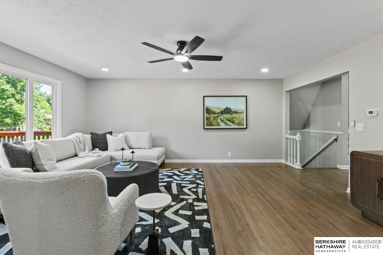 Omaha, Nebraska 68124, United States, 4 Bedrooms Bedrooms, ,3 BathroomsBathrooms,Residential,Active,156014