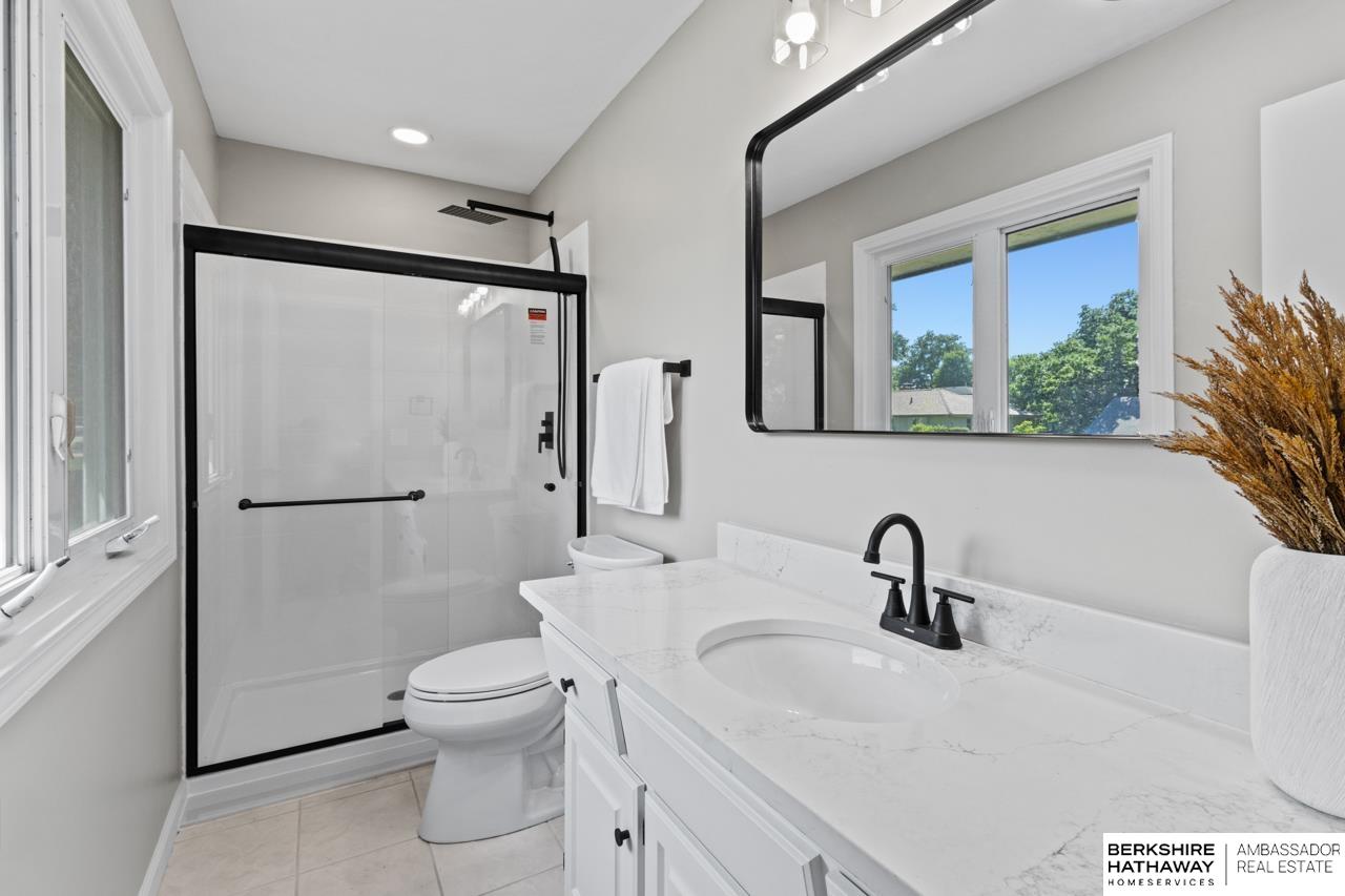 Omaha, Nebraska 68124, United States, 4 Bedrooms Bedrooms, ,3 BathroomsBathrooms,Residential,Active,156014