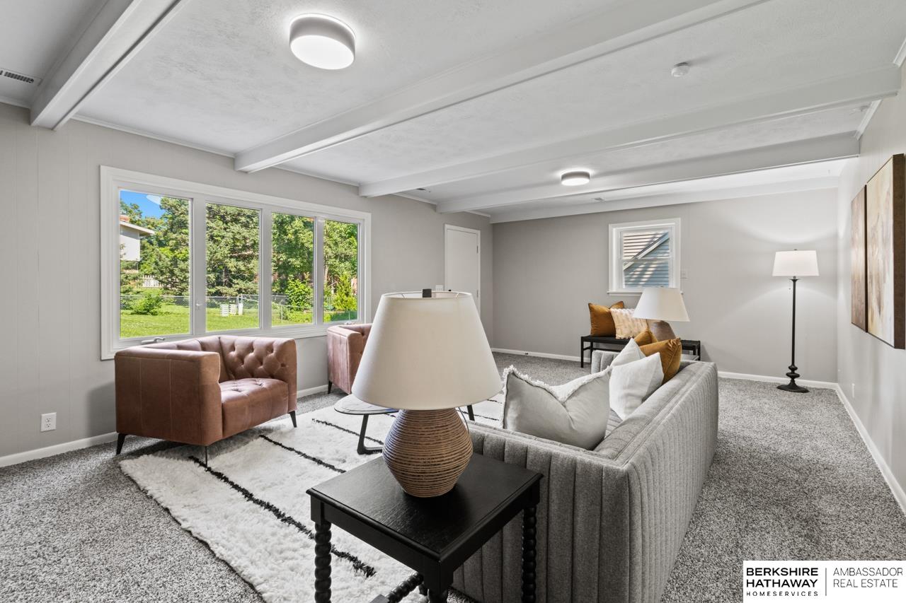 Omaha, Nebraska 68124, United States, 4 Bedrooms Bedrooms, ,3 BathroomsBathrooms,Residential,Active,156014